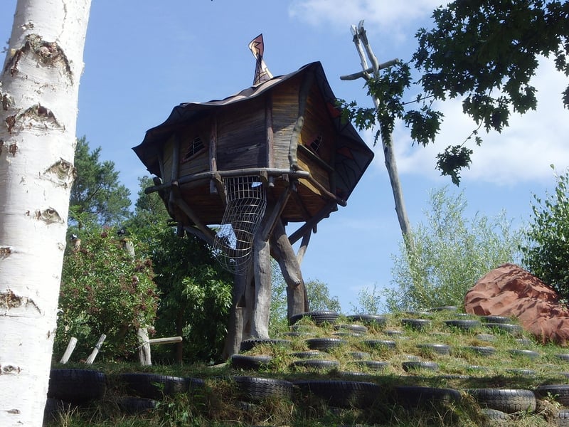 Treehouse Lodging